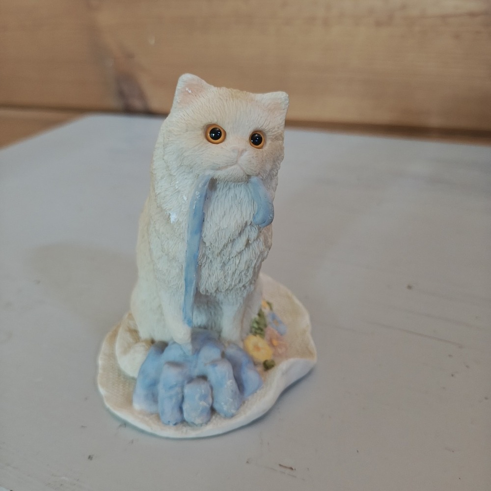 Vintage 1999 Stone Critters Persian Ribbon Ripper Figurine 4" SC-1147‎
